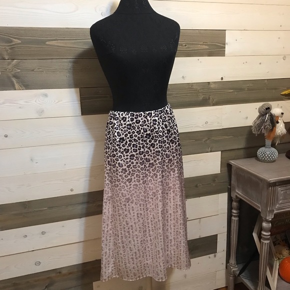 WD•NY ⚜️ Satin Feel Hombre Leopard Skirt Midi Skirt - Picture 2 of 10